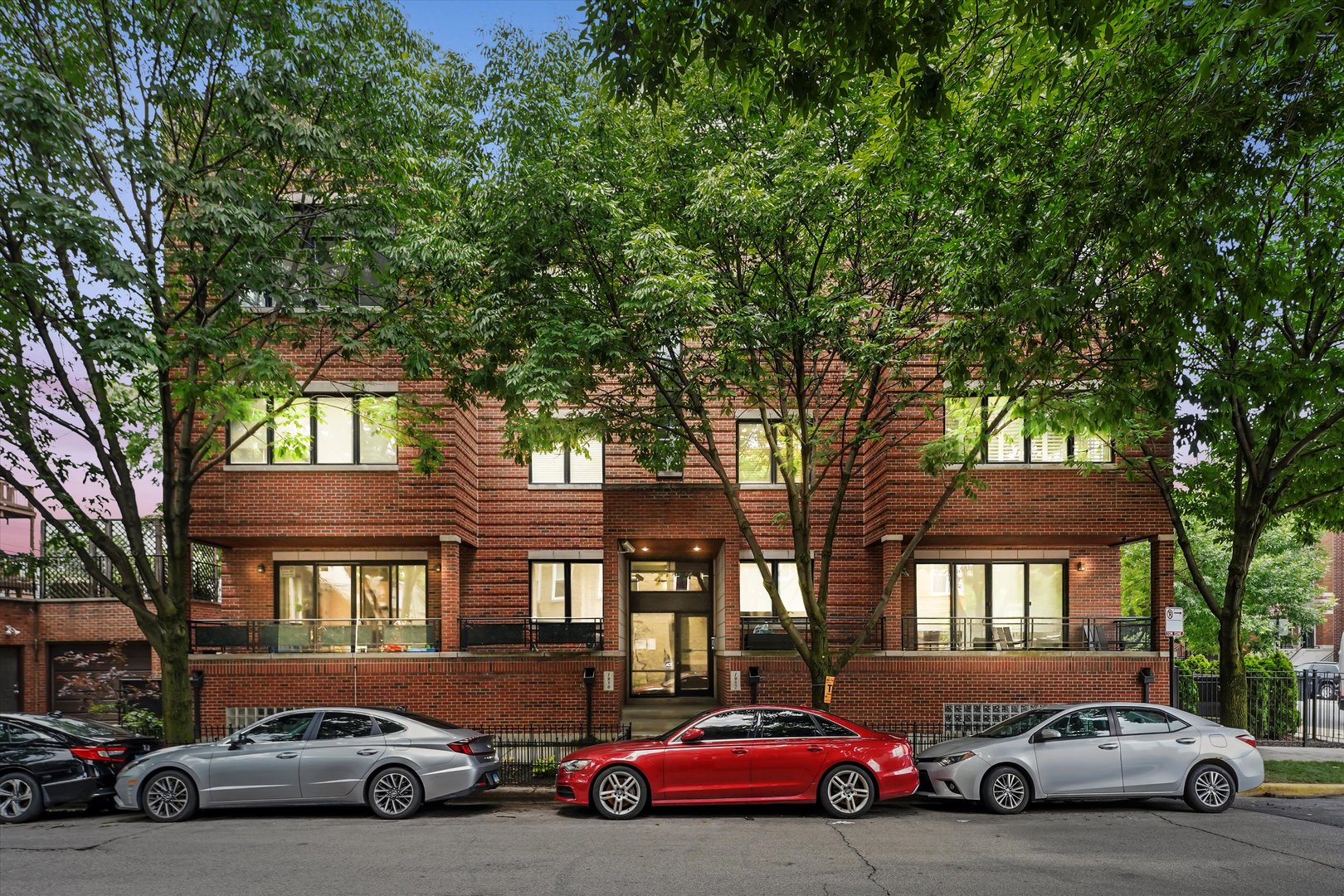 1952 N Honore Street Unit: 2