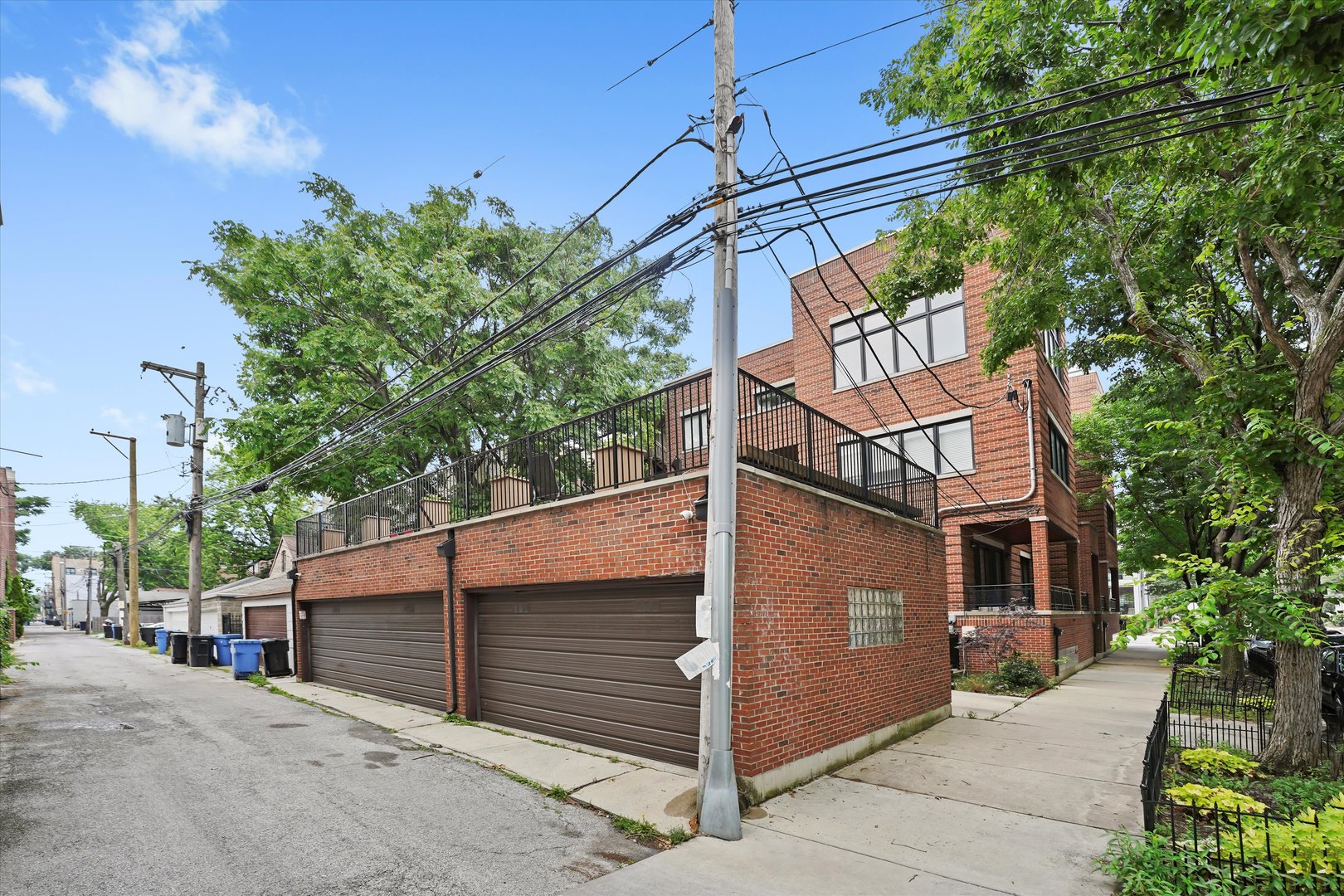 1952 N Honore Street Unit: 2