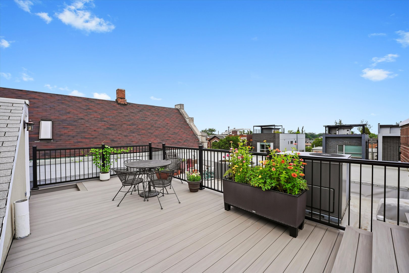 1952 N Honore Street Unit: 2