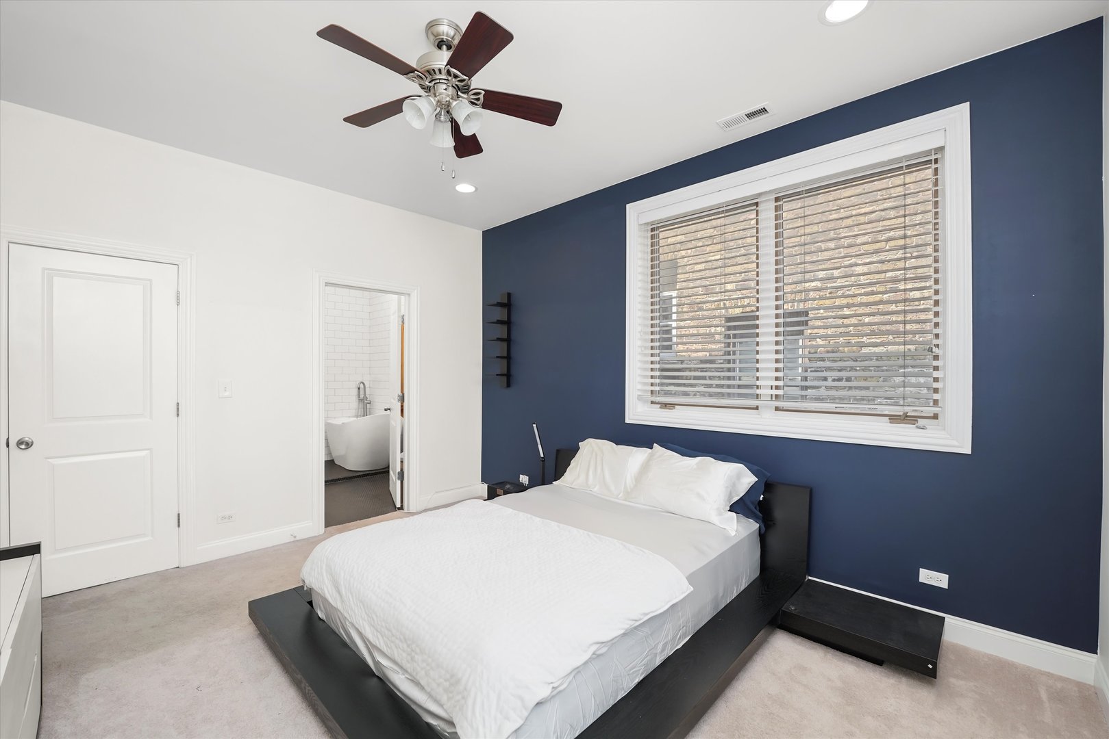 1952 N Honore Street Unit: 2