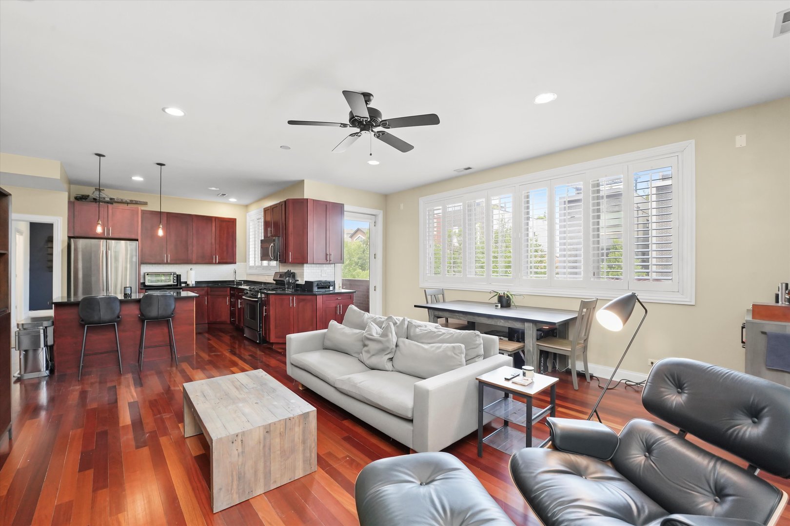 1952 N Honore Street Unit: 2