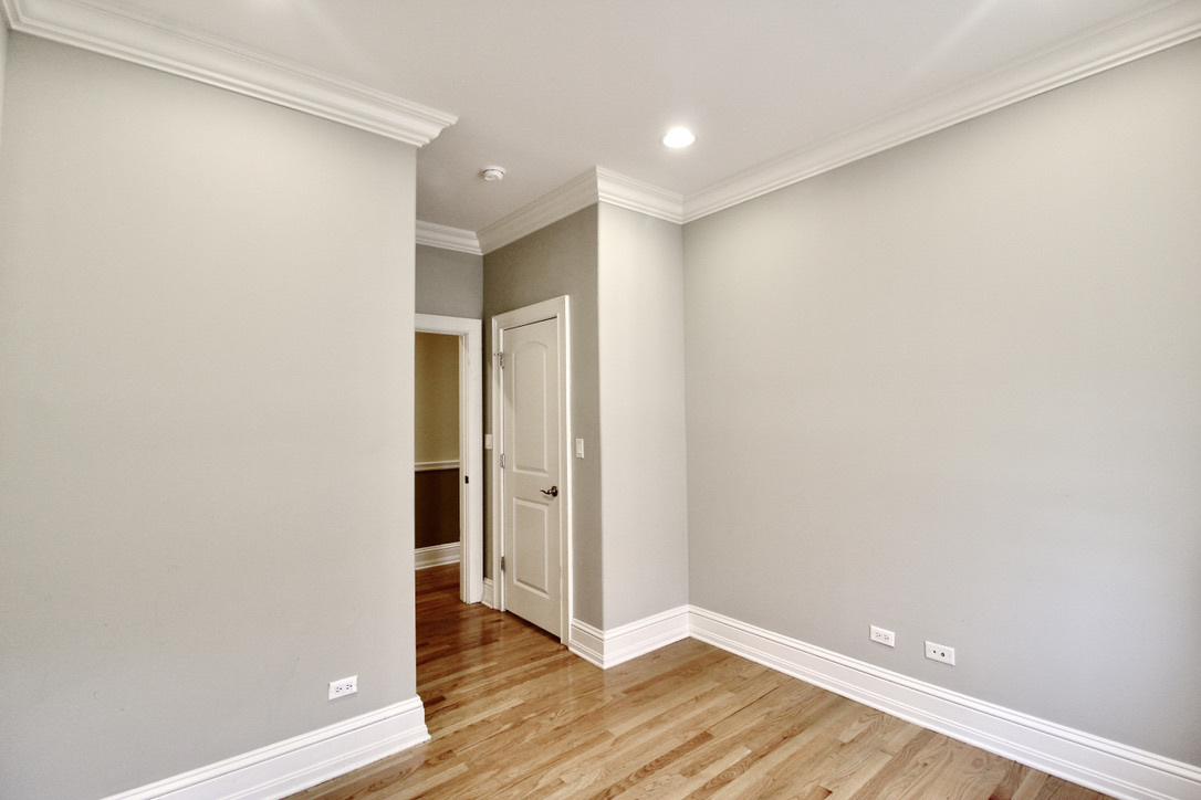 5528 S INDIANA Avenue Unit: 2