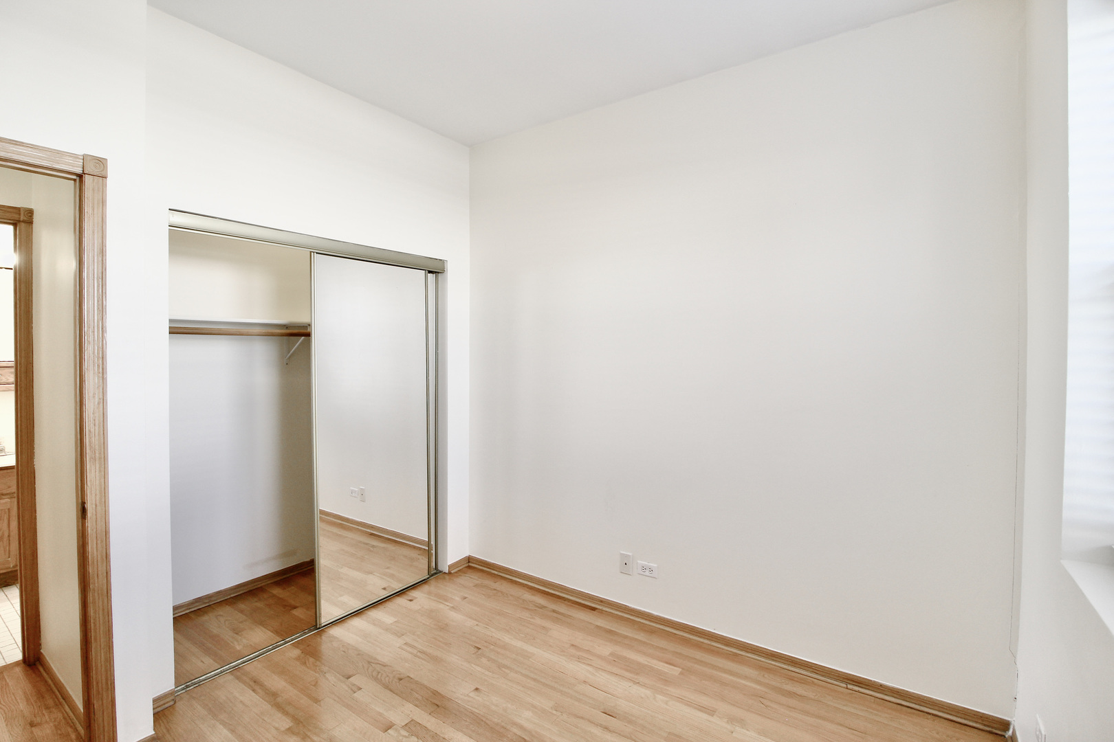 1645 N CLYBOURN Avenue Unit: 2R