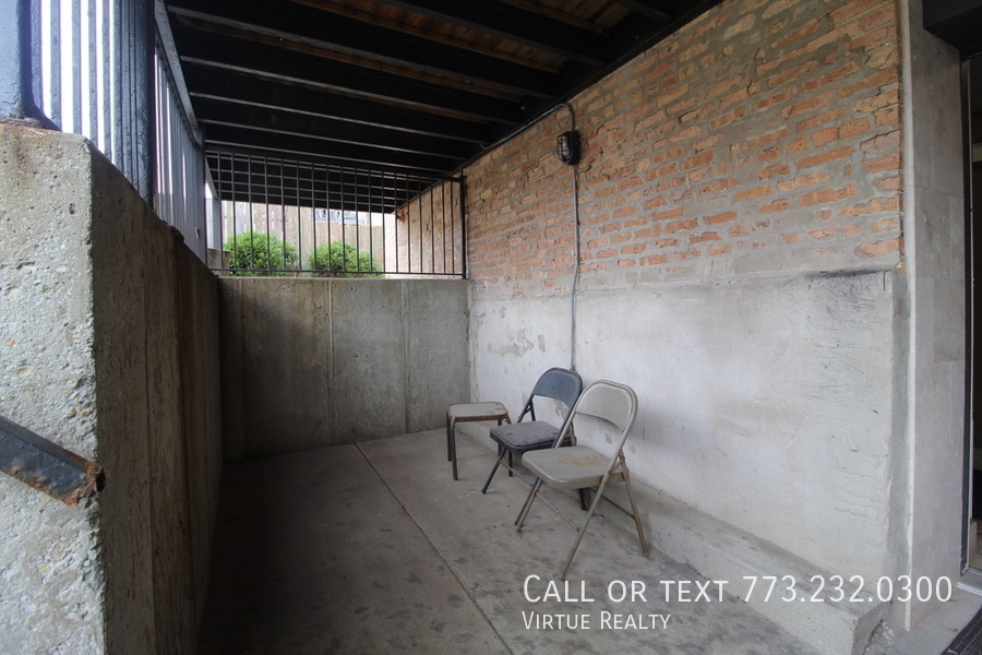 5528 S Indiana Avenue Unit: G