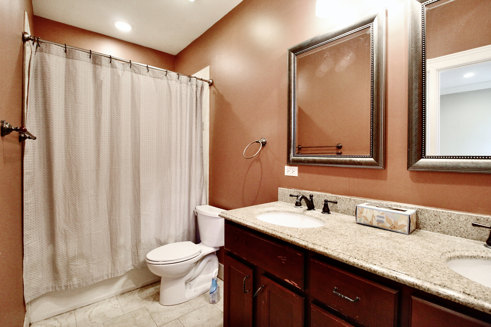 5528 S INDIANA Avenue Unit: 1