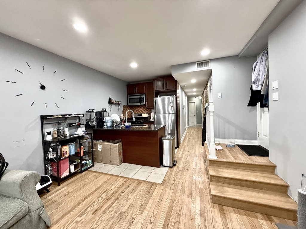 5791 N Ridge Avenue Unit: G