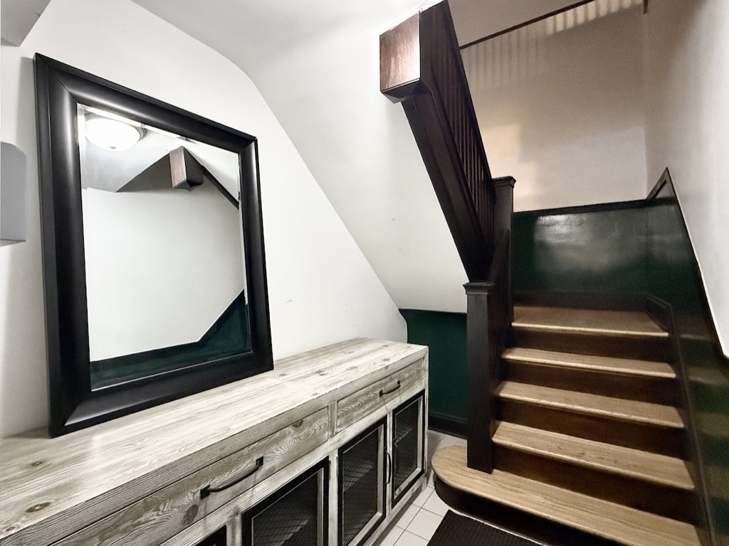 5791 N Ridge Avenue Unit: G