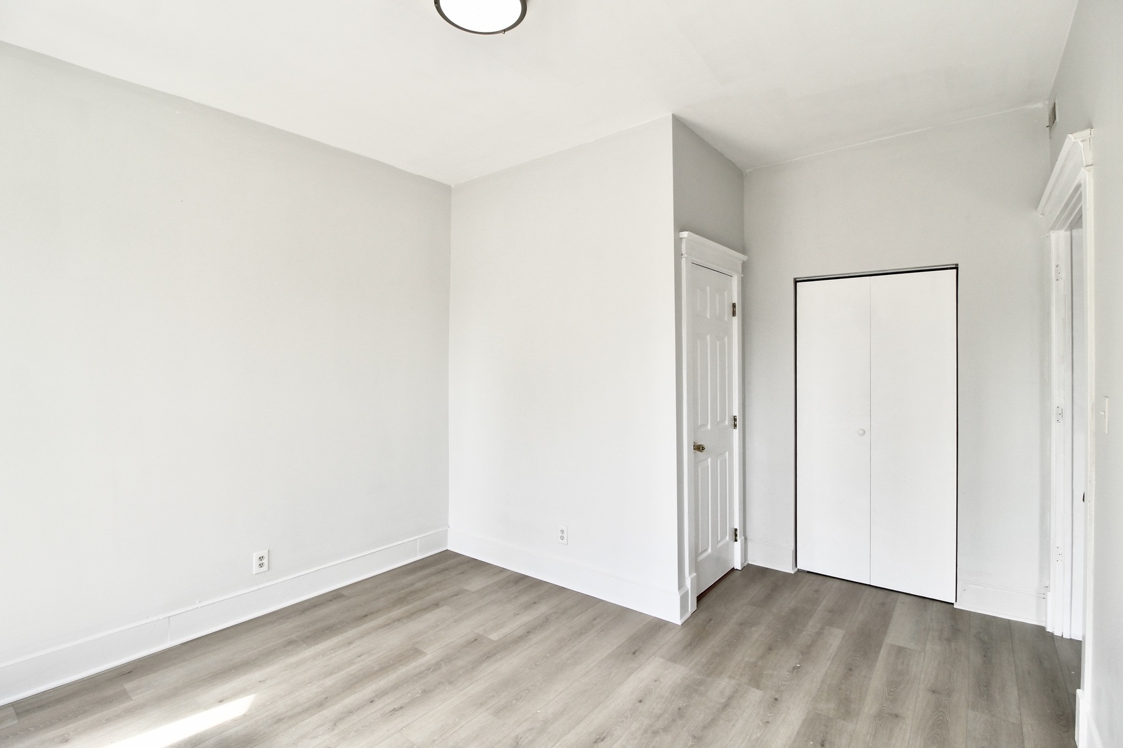 3720 S Indiana Avenue Unit: 2