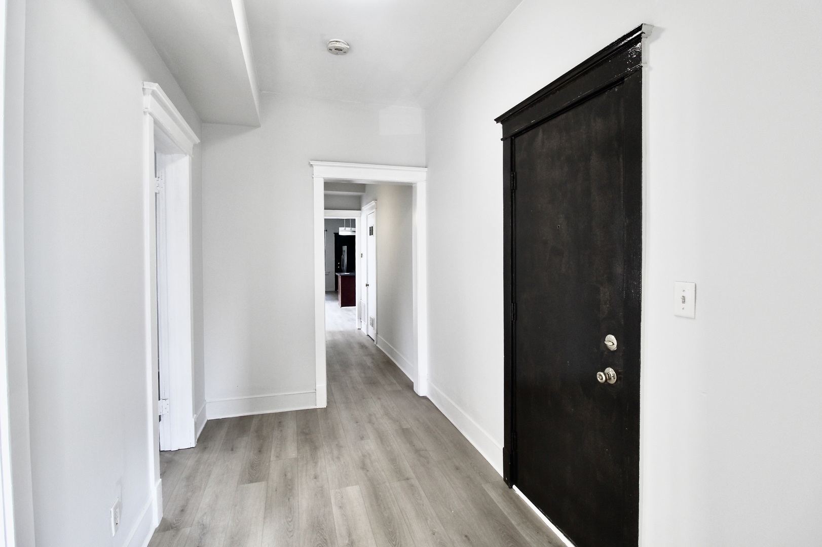 3720 S Indiana Avenue Unit: 2