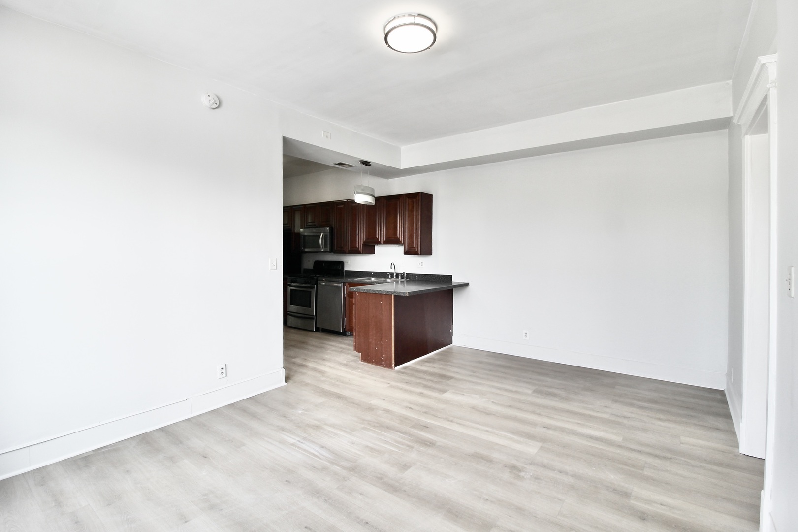 3720 S Indiana Avenue Unit: 2