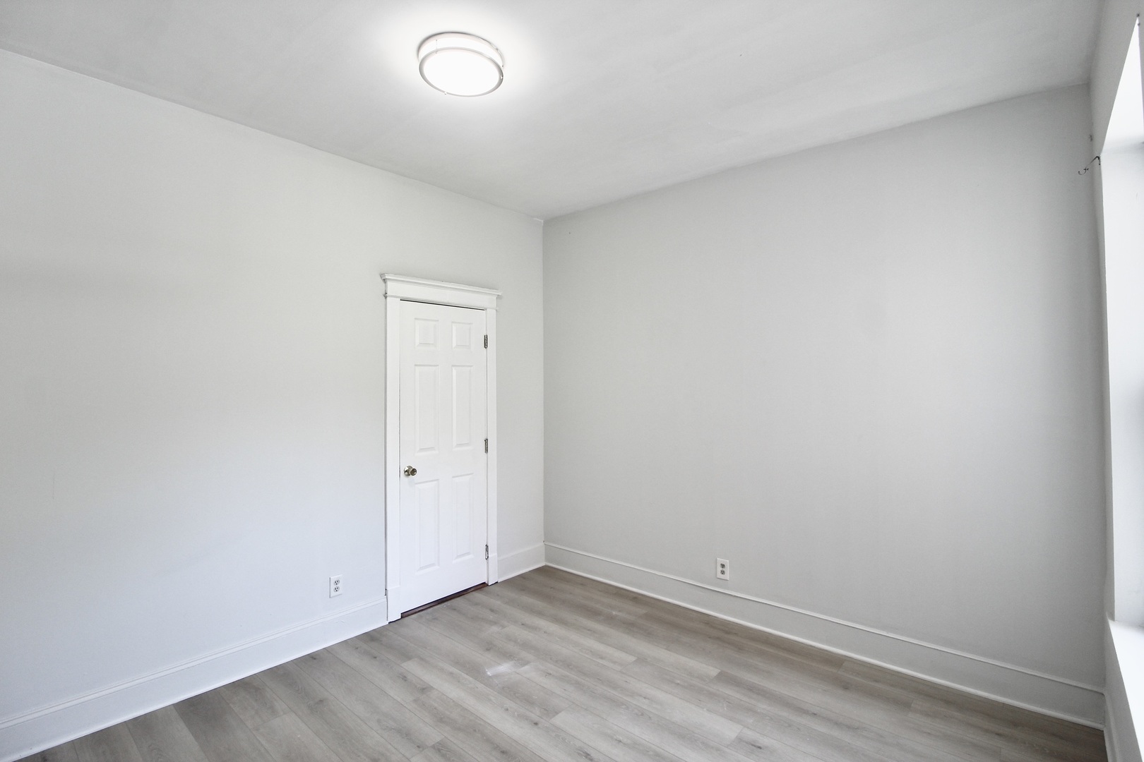 3720 S Indiana Avenue Unit: 2