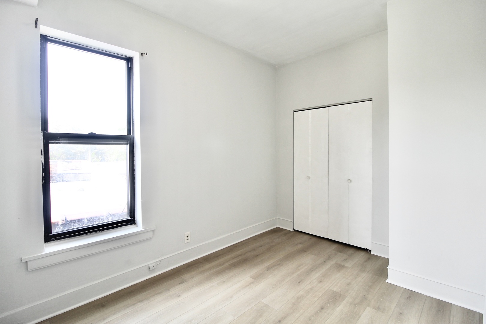 3720 S Indiana Avenue Unit: 2