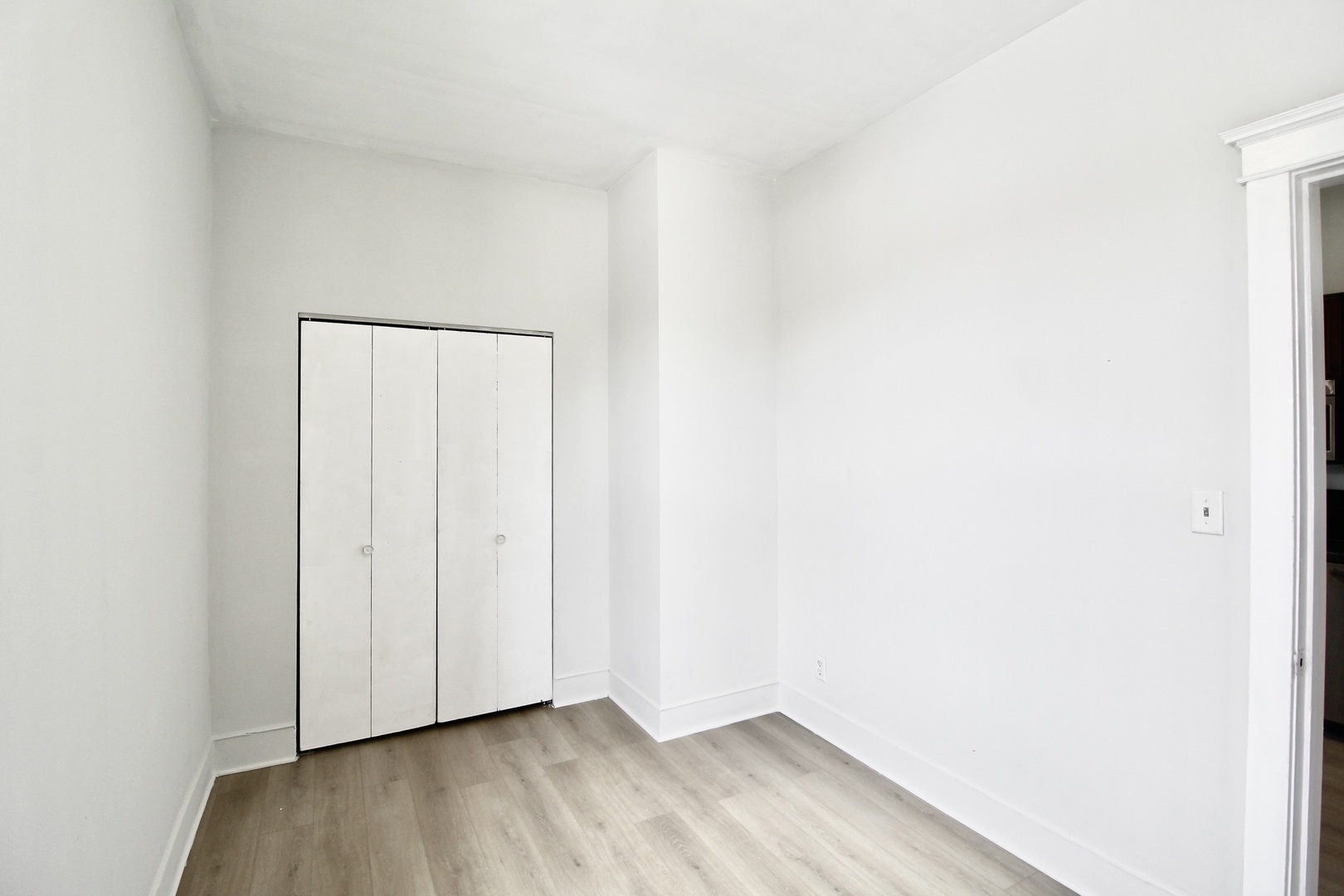 3720 S Indiana Avenue Unit: 2