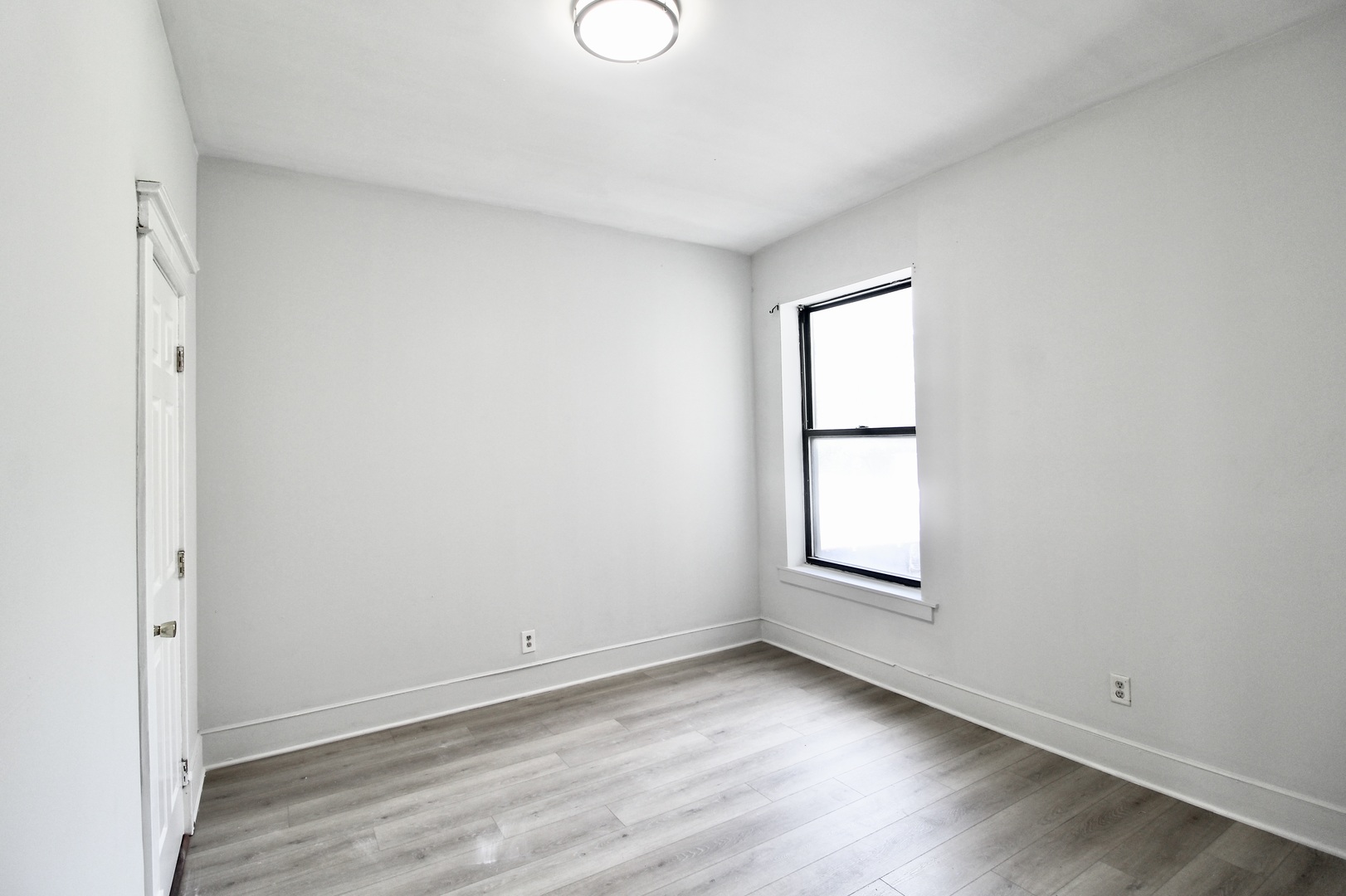 3720 S Indiana Avenue Unit: 2