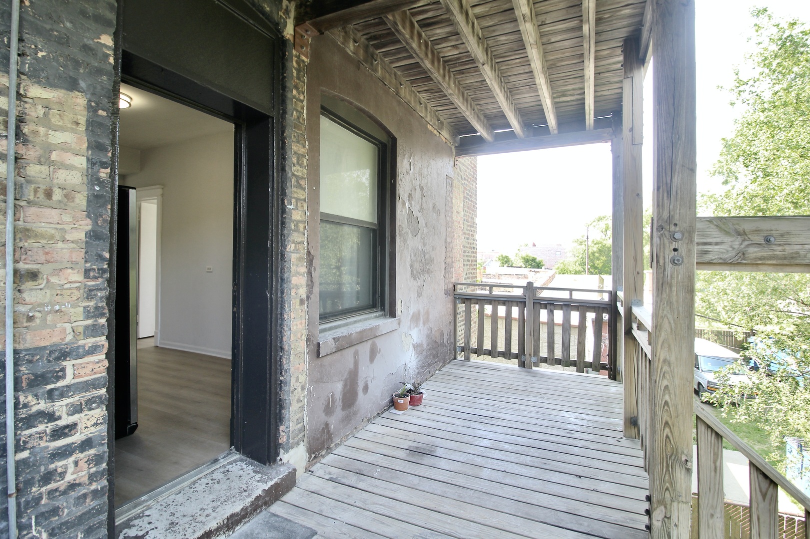 3720 S Indiana Avenue Unit: 2