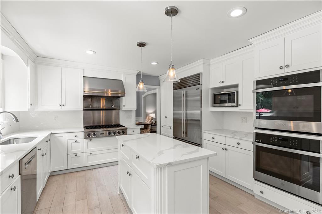 76 Stillmeadow Drive