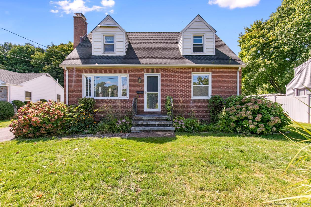 6 Reynolds Avenue