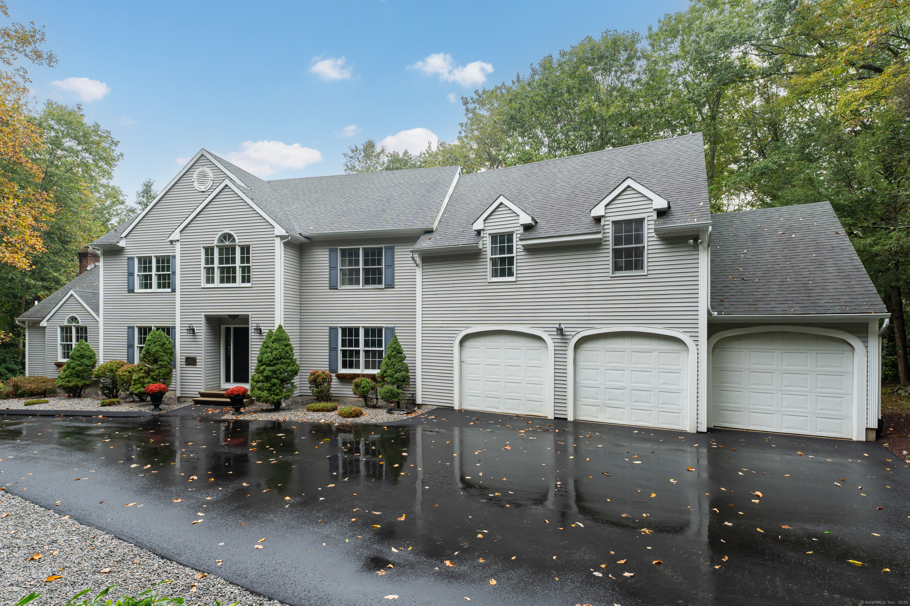 17 Buck Hill Road