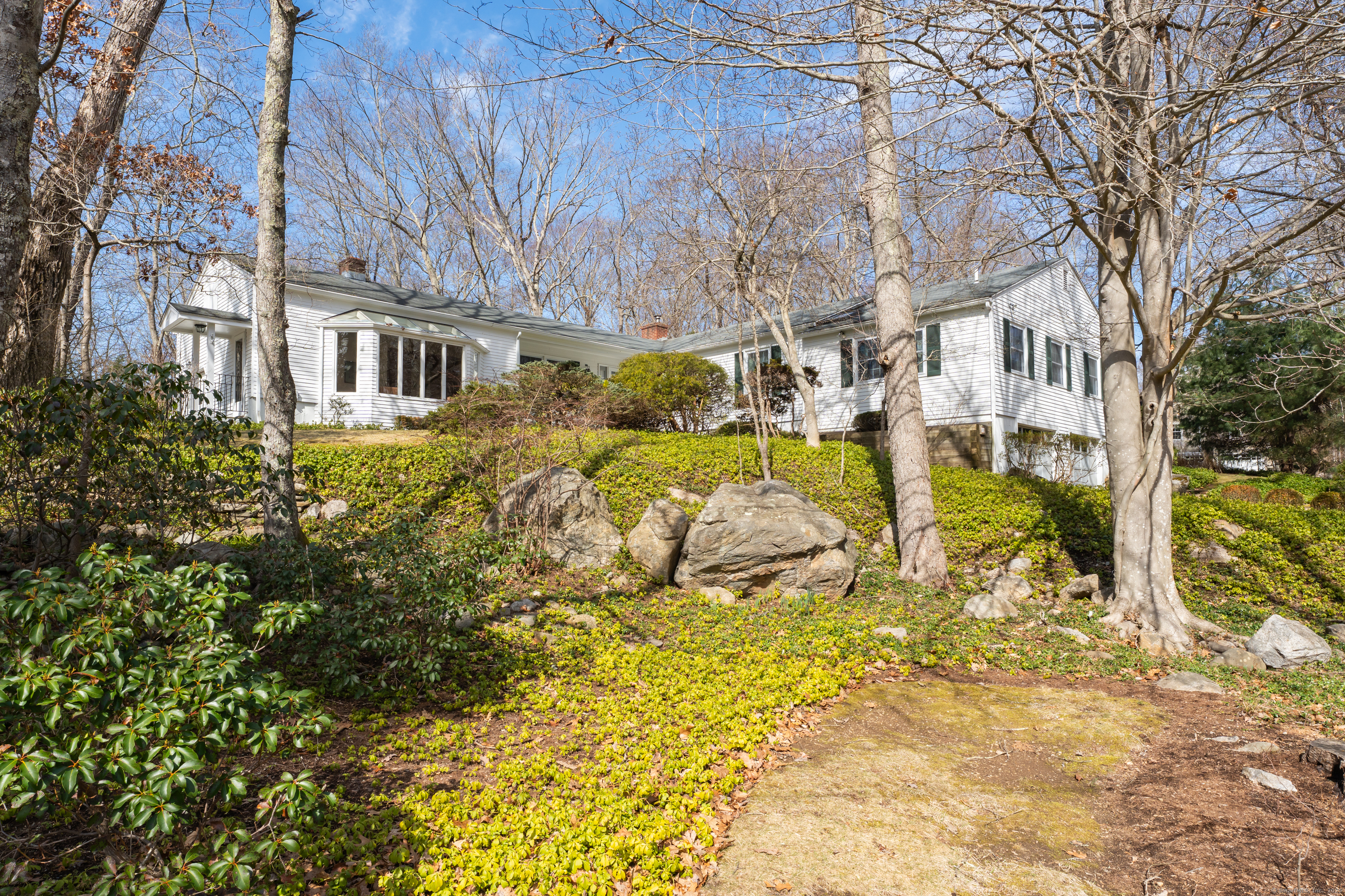 150 Whitethorn Drive