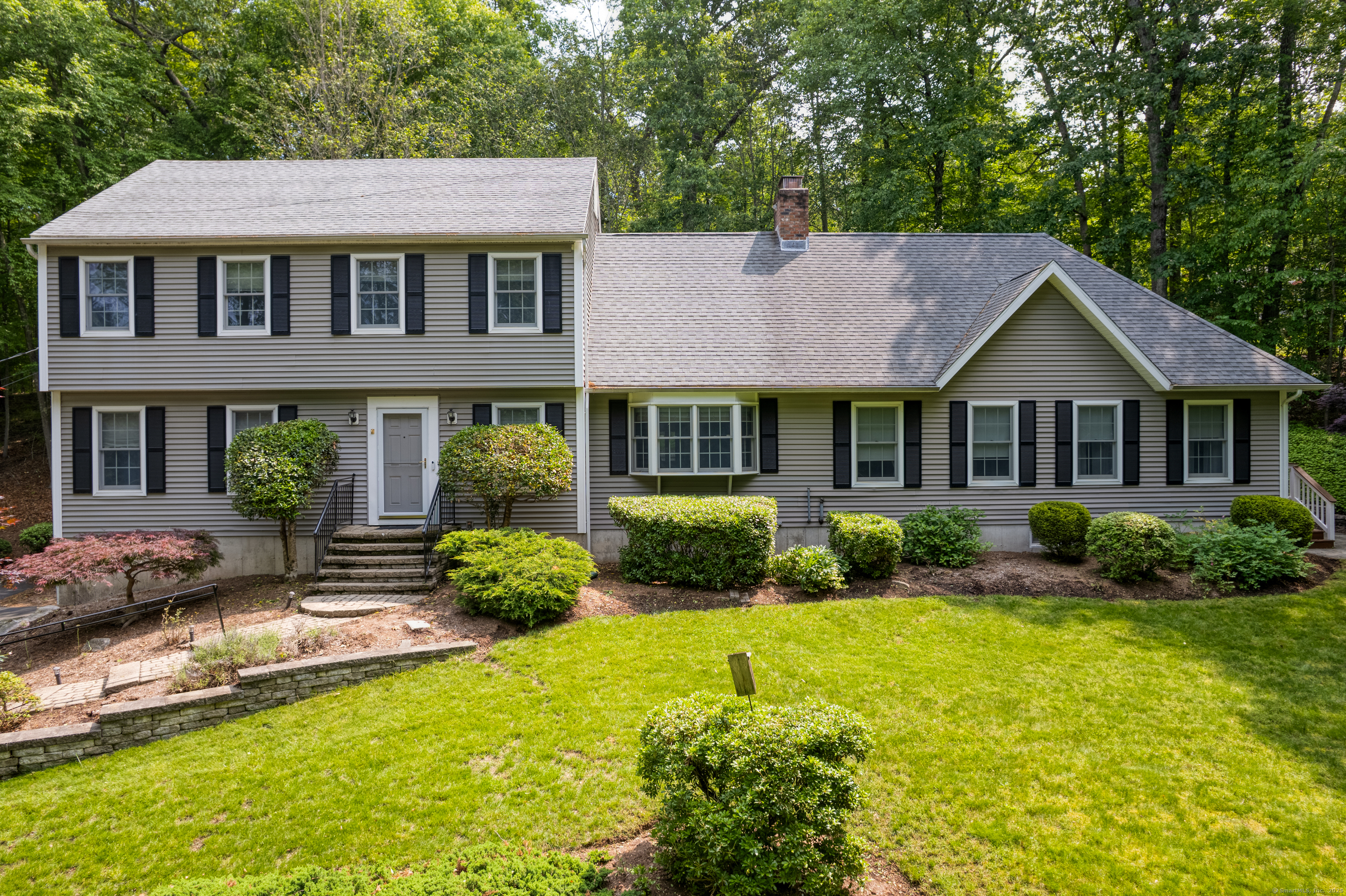 35 Whitethorn Drive