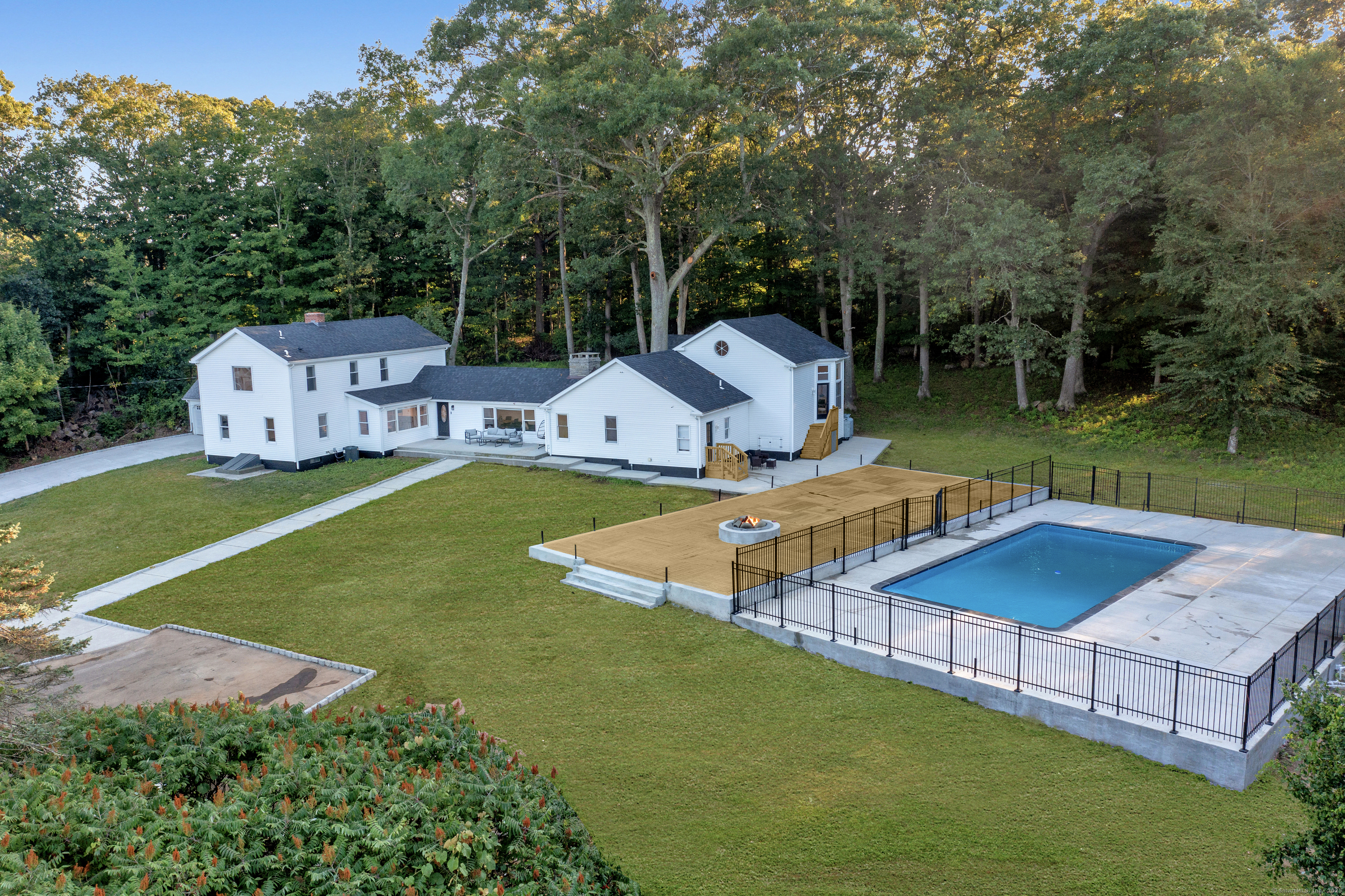 16 Yankee Peddler Path