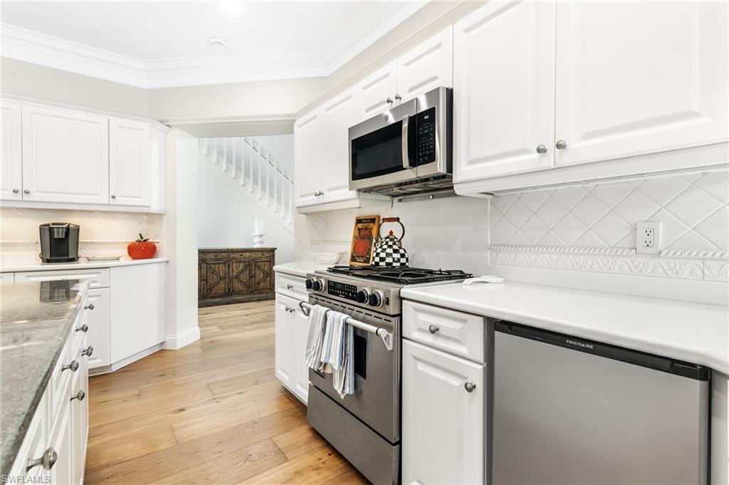 62 Fountain CIR