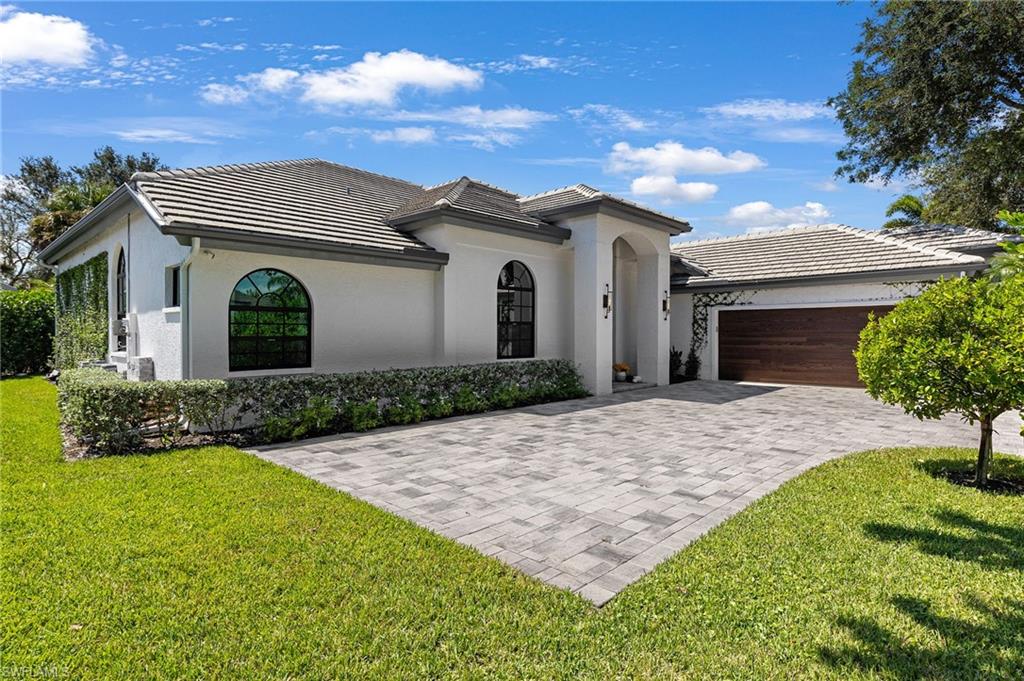 248 Silverado DR