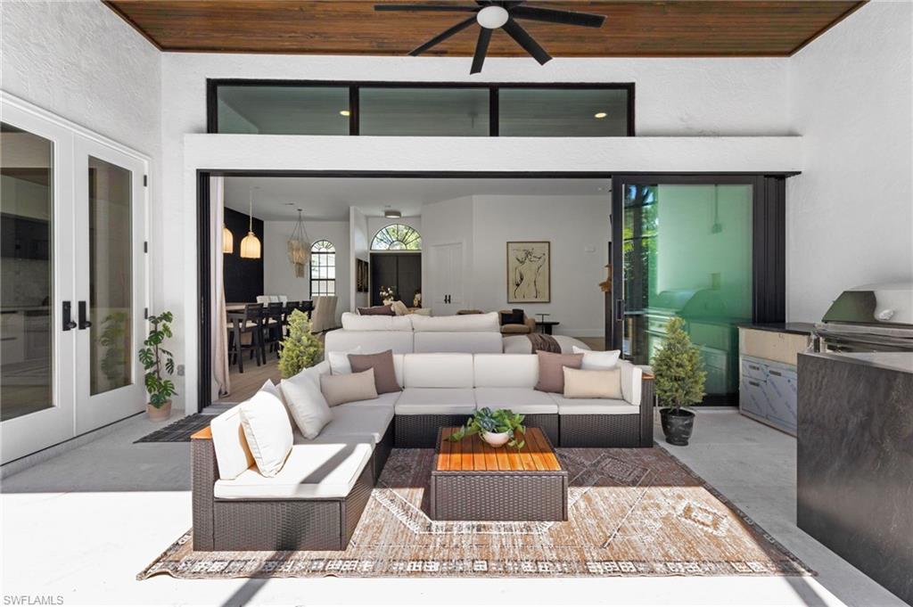 248 Silverado DR