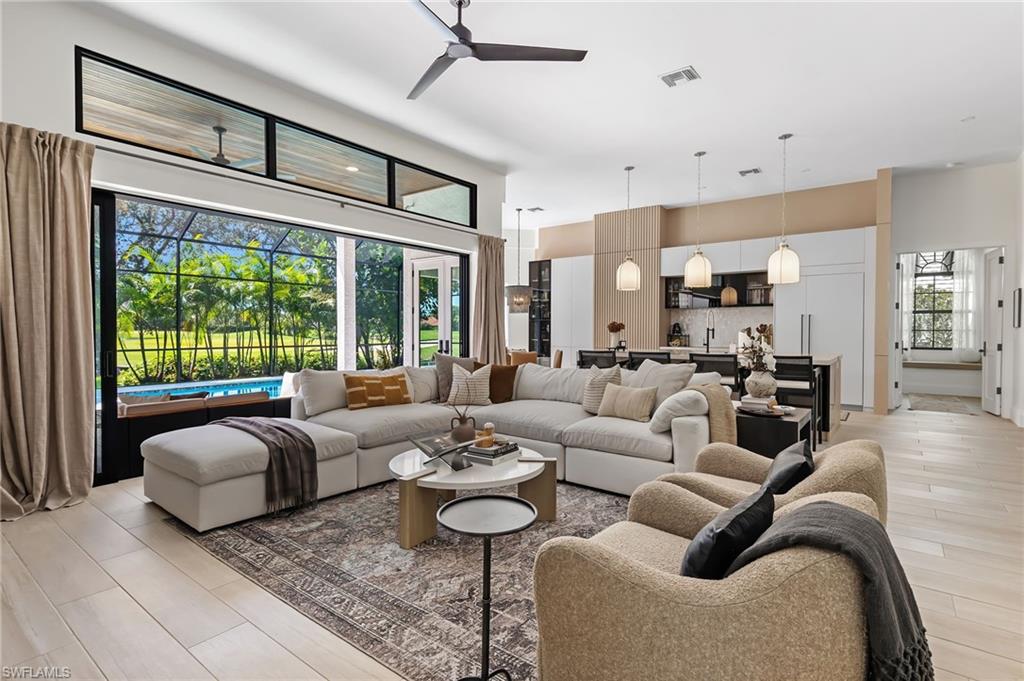 248 Silverado DR