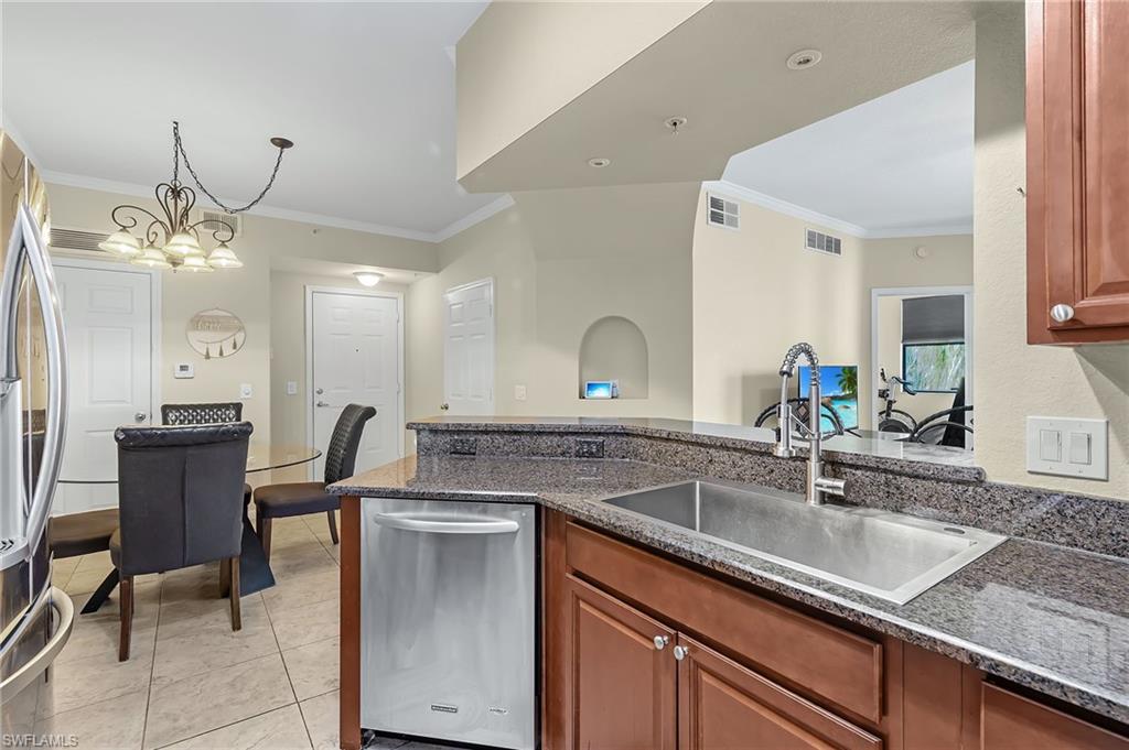 12970 Positano CIR Unit: 204