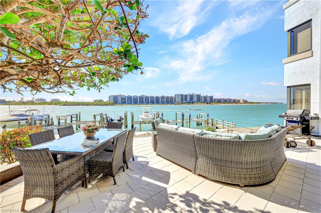 304 La Peninsula BLVD Unit: 304