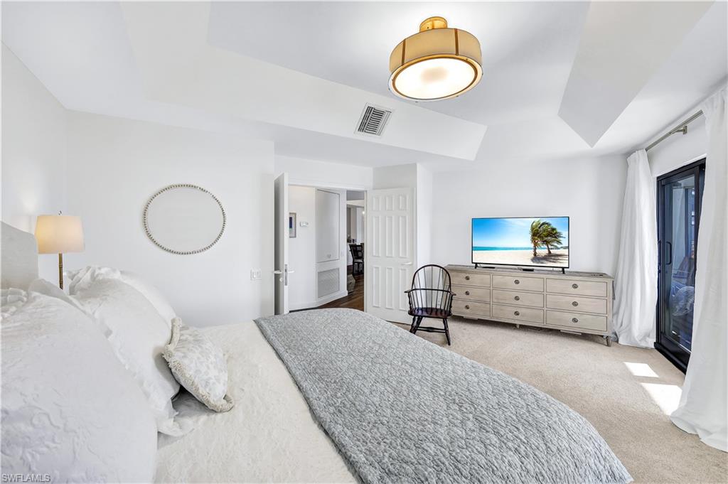 304 La Peninsula BLVD Unit: 304