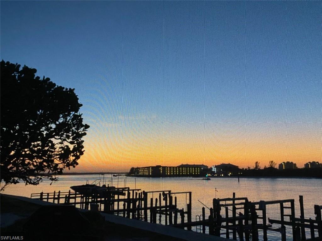 304 La Peninsula BLVD Unit: 304