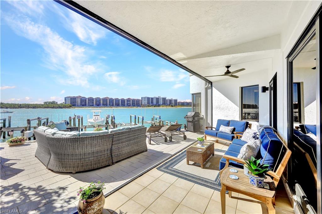 304 La Peninsula BLVD Unit: 304