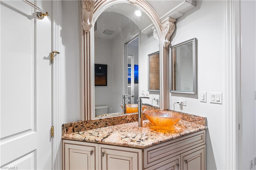 914 Villa Florenza DR