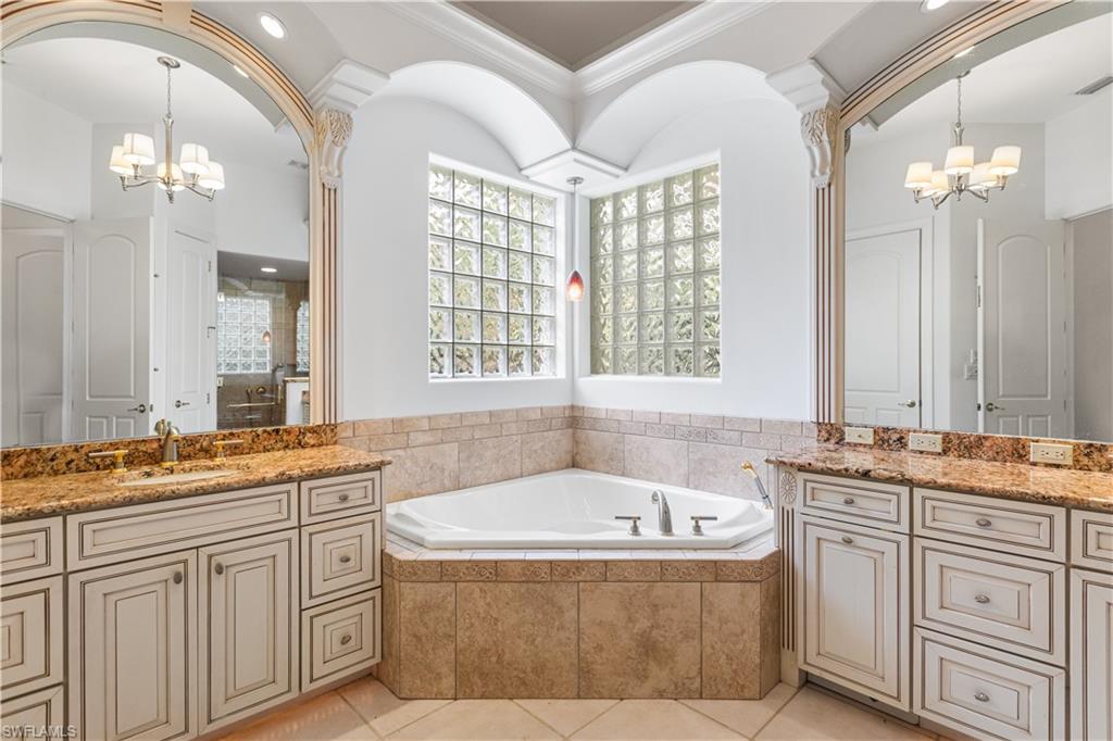 914 Villa Florenza DR
