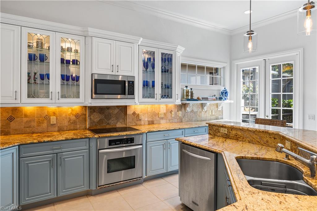 914 Villa Florenza DR