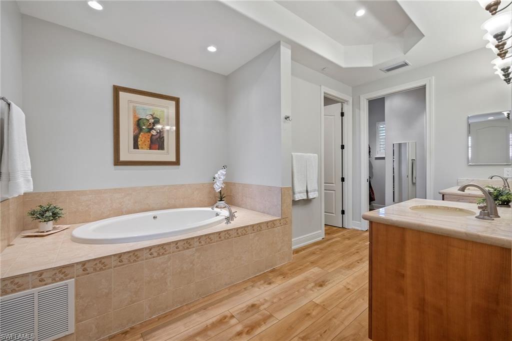 588 Avellino Isles CIR Unit: 20101
