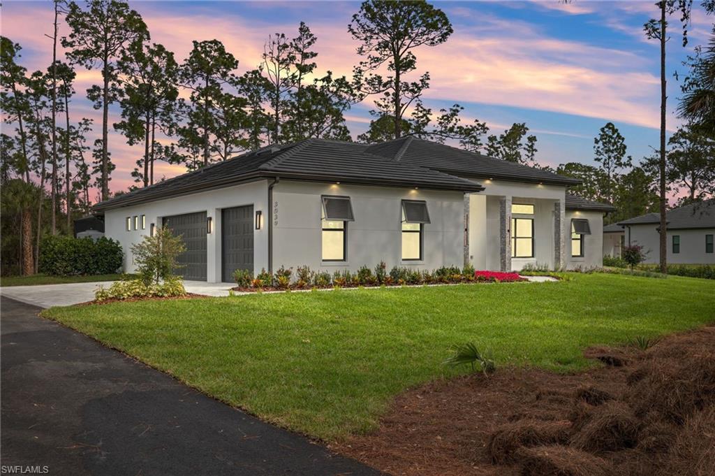 3039 Woodstock AVE