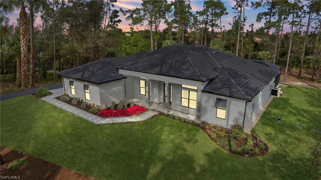 3039 Woodstock AVE