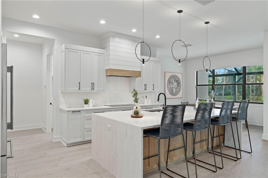 3039 Woodstock AVE