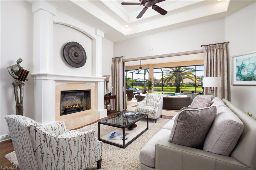 984 Glen Lake CIR