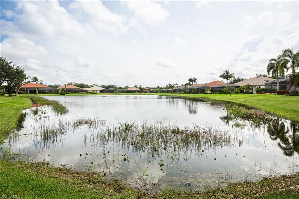 984 Glen Lake CIR