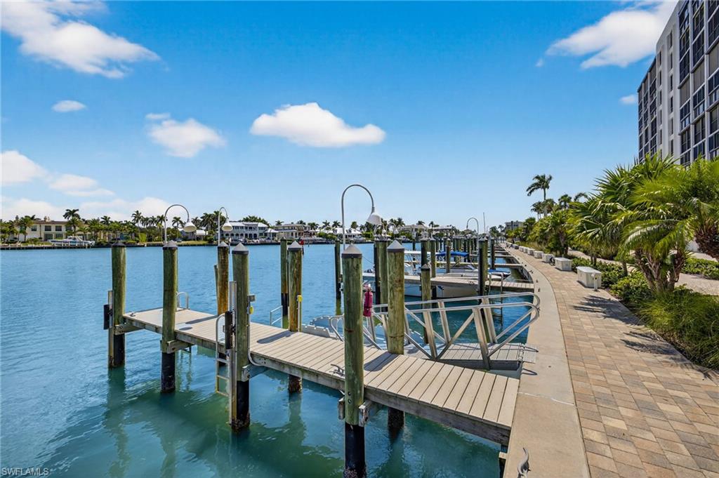 2400 Gulf Shore BLVD N # 4 Unit: PH-4
