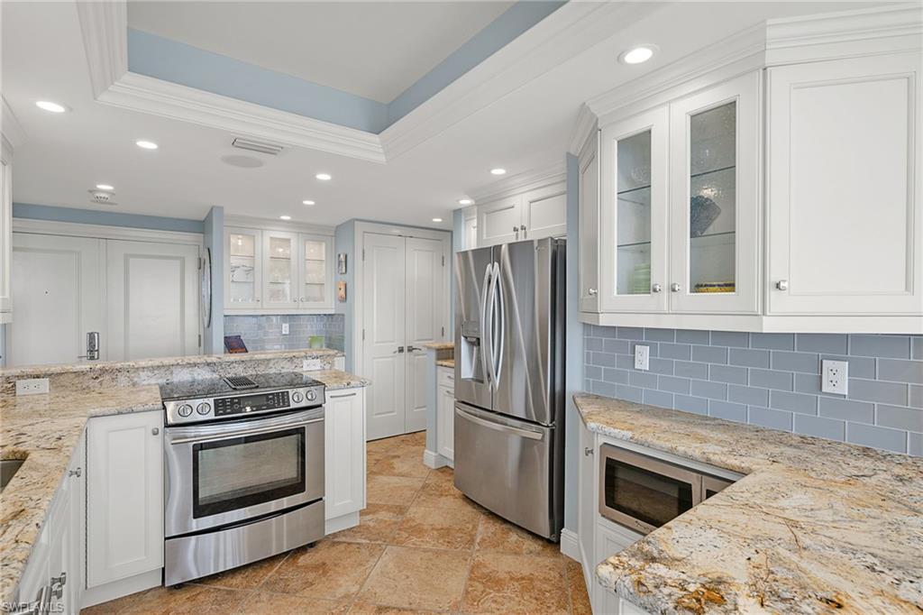 2400 Gulf Shore BLVD N # 4 Unit: PH-4