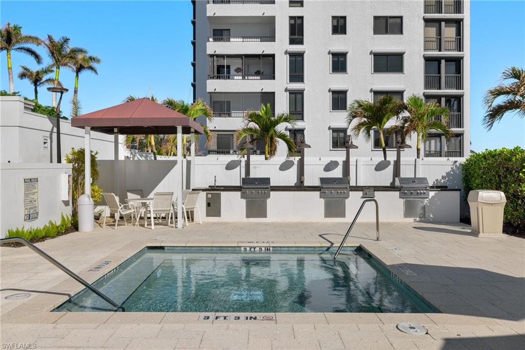 2400 Gulf Shore BLVD N # 4 Unit: PH-4