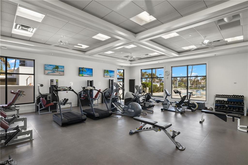 2400 Gulf Shore BLVD N # 4 Unit: PH-4