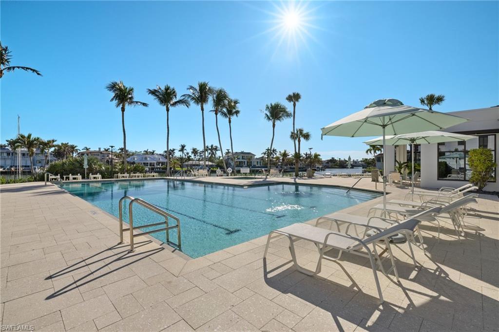 2400 Gulf Shore BLVD N # 4 Unit: PH-4