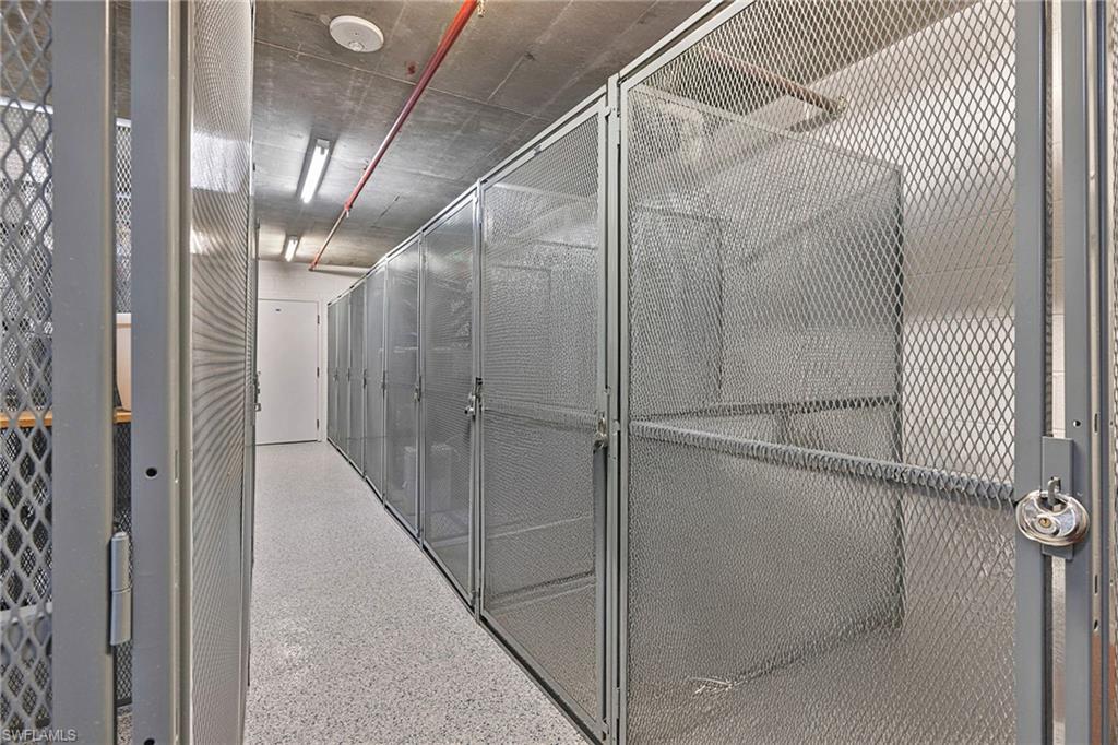 2400 Gulf Shore BLVD N # 4 Unit: PH-4