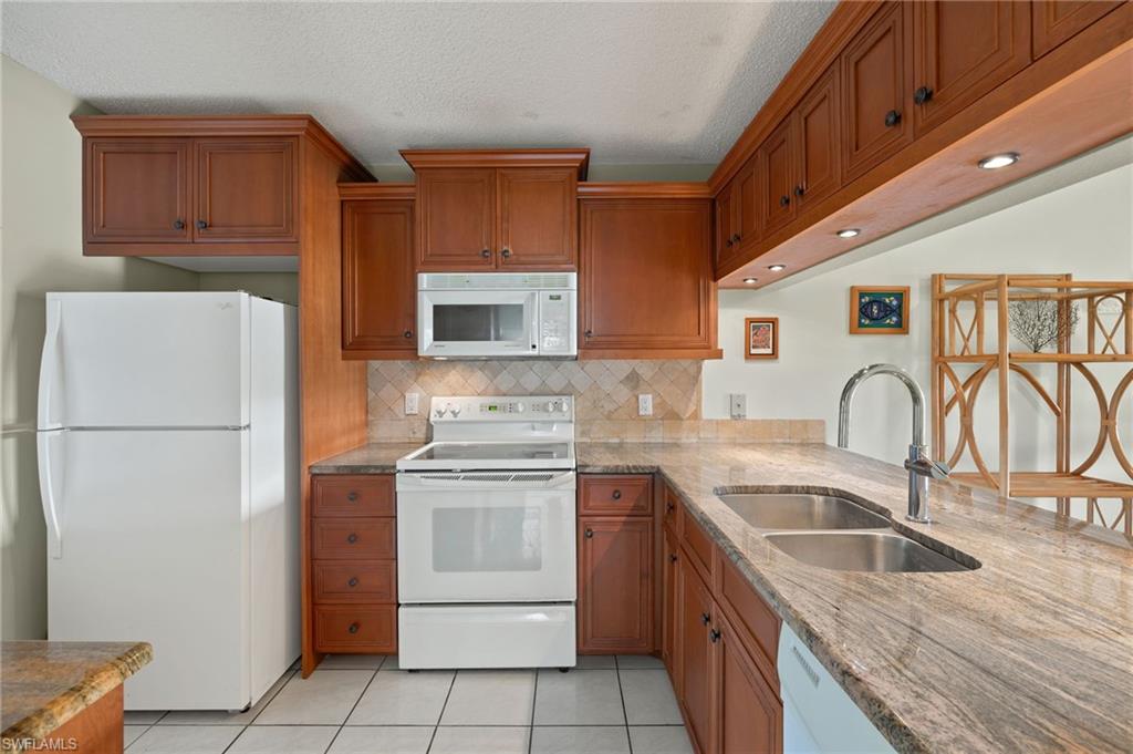 1710 Kings Lake BLVD # 104 Unit: 4-104